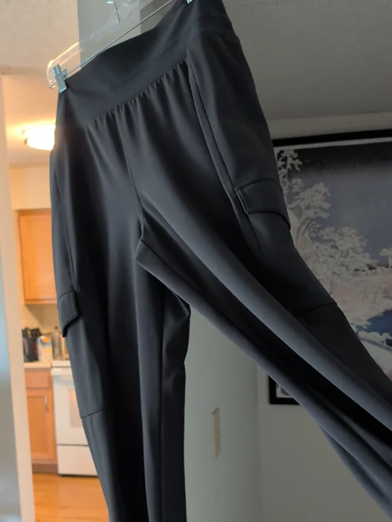 Great Athleta Cargo Joggers!! - Picture 2 of 5